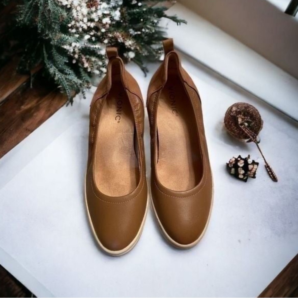 Vionic Brown Leather Women's Shoes